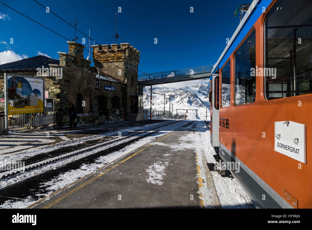 Gornergrat Bahn, Gornergrat-Bahnhof, Station Bahnhof, Gornergratbahn, GGB, Gornergrat, peak, Reisen, Reise-Fotografie, Natur, draußen, Natur, Tourismus, Reisen, Reiseziele, Außenansicht, Attraktion, Attraktionen, Schönheit in der Natur, Farbbild, natürliche Schönheit Stockfoto