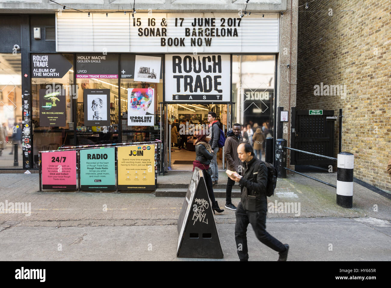 Eingang zum Handel Ost, grobe Brick Lane, London, UK Stockfoto