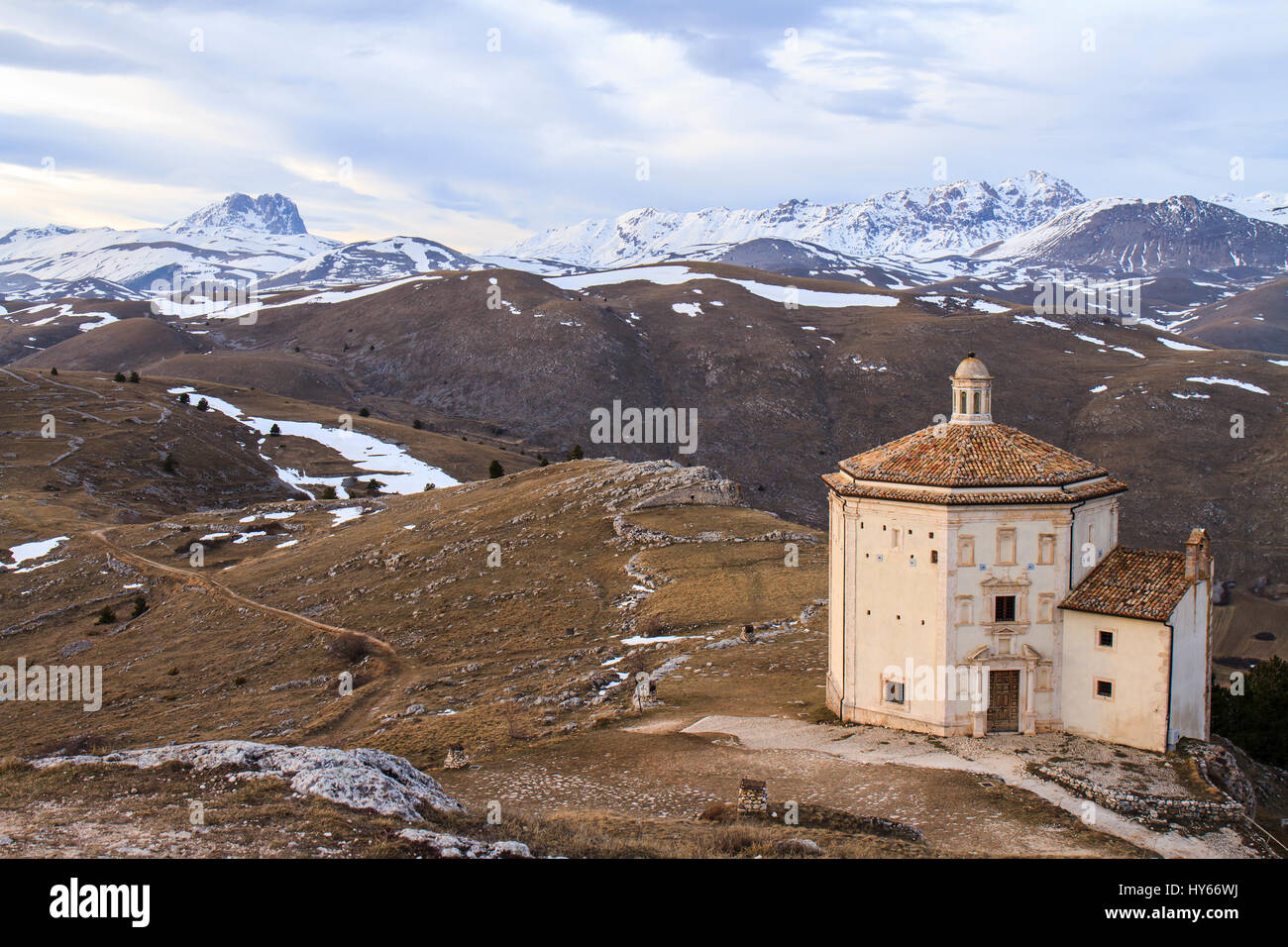Landschaft des Gran-Sasso-Nationalpark in den Abruzzen in Italien Stockfoto