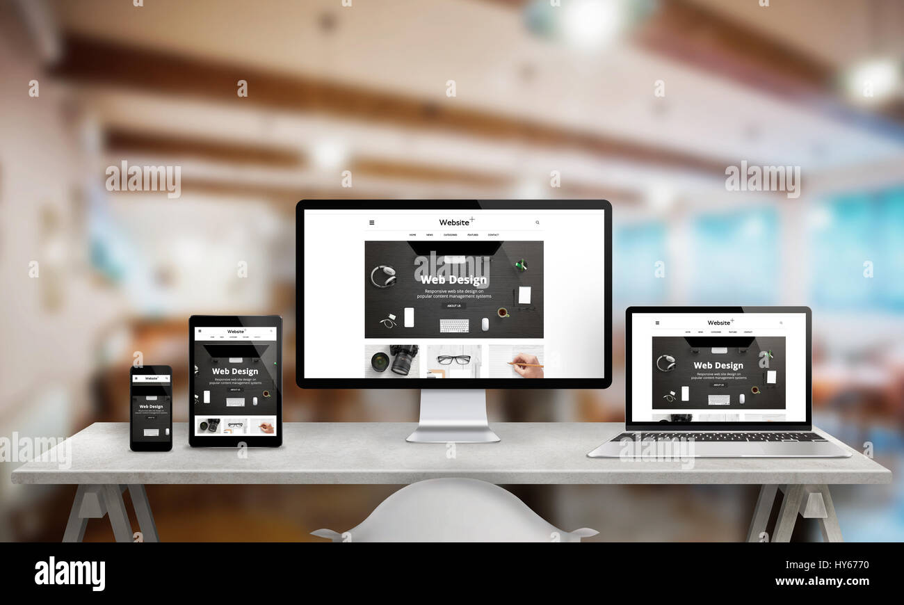 Web-Design-Studio-Förderung auf mehreren Geräten. Ansprechende Website auf Computer-Display, Notebook, Tablet und Smartphone. Modernes, klares Design mit cle Stockfoto