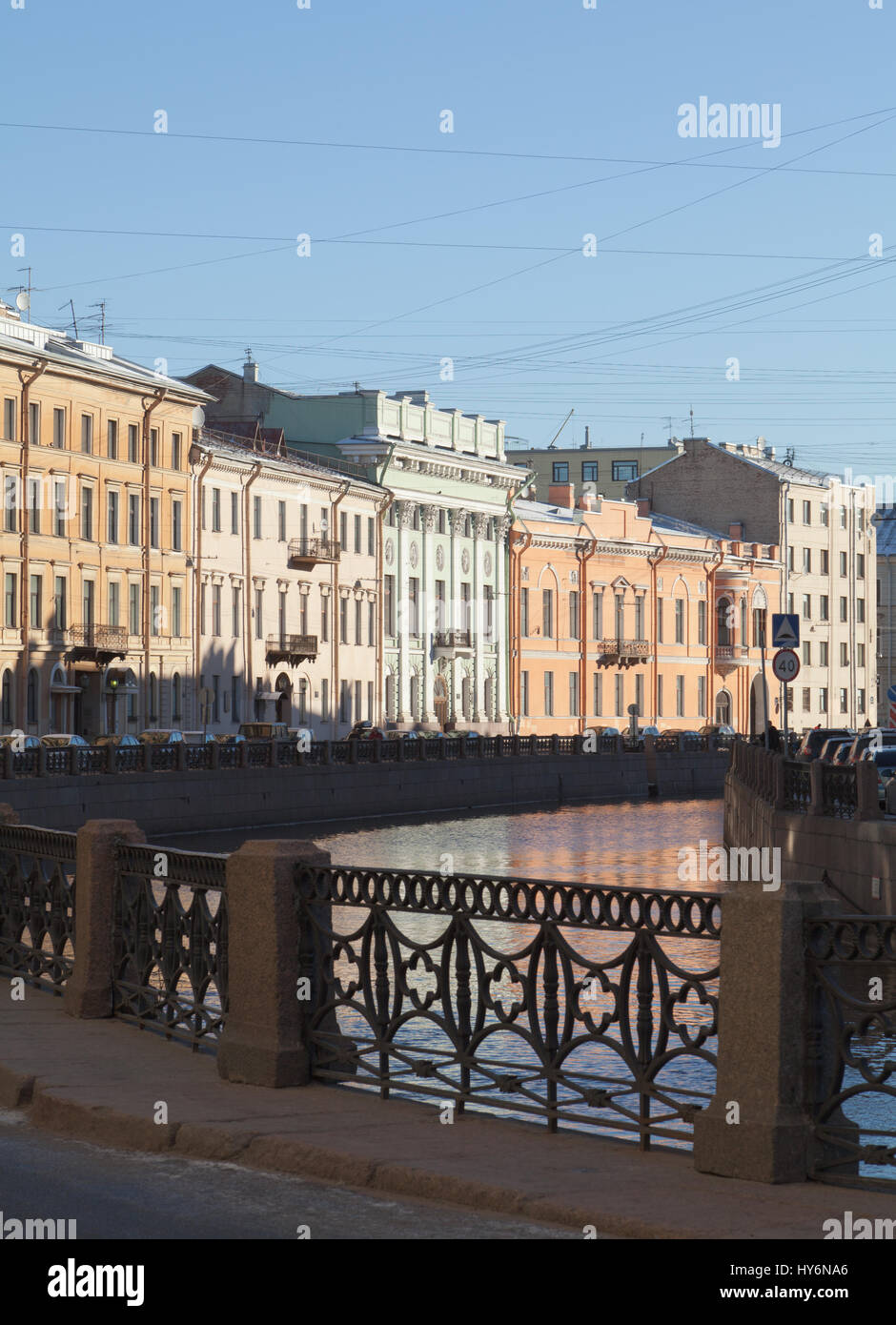 Ufer des Flusses Moyka, Sankt Petersburg, Russland. Stockfoto