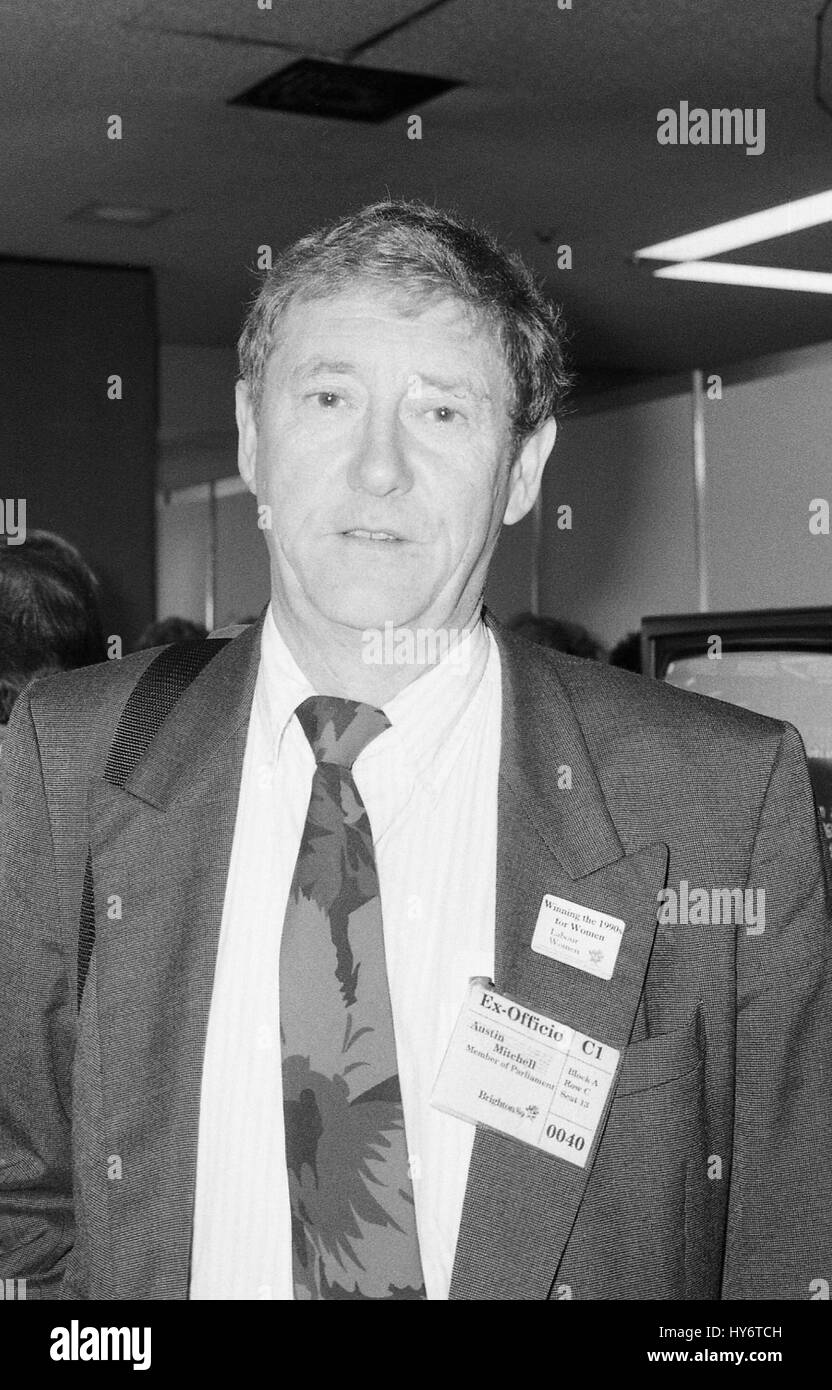 Austin Mitchell, Labour party Parlamentsmitglied für große Grimsby, besucht am Parteitag in Brighton, England am 5. Oktober 1989. Stockfoto