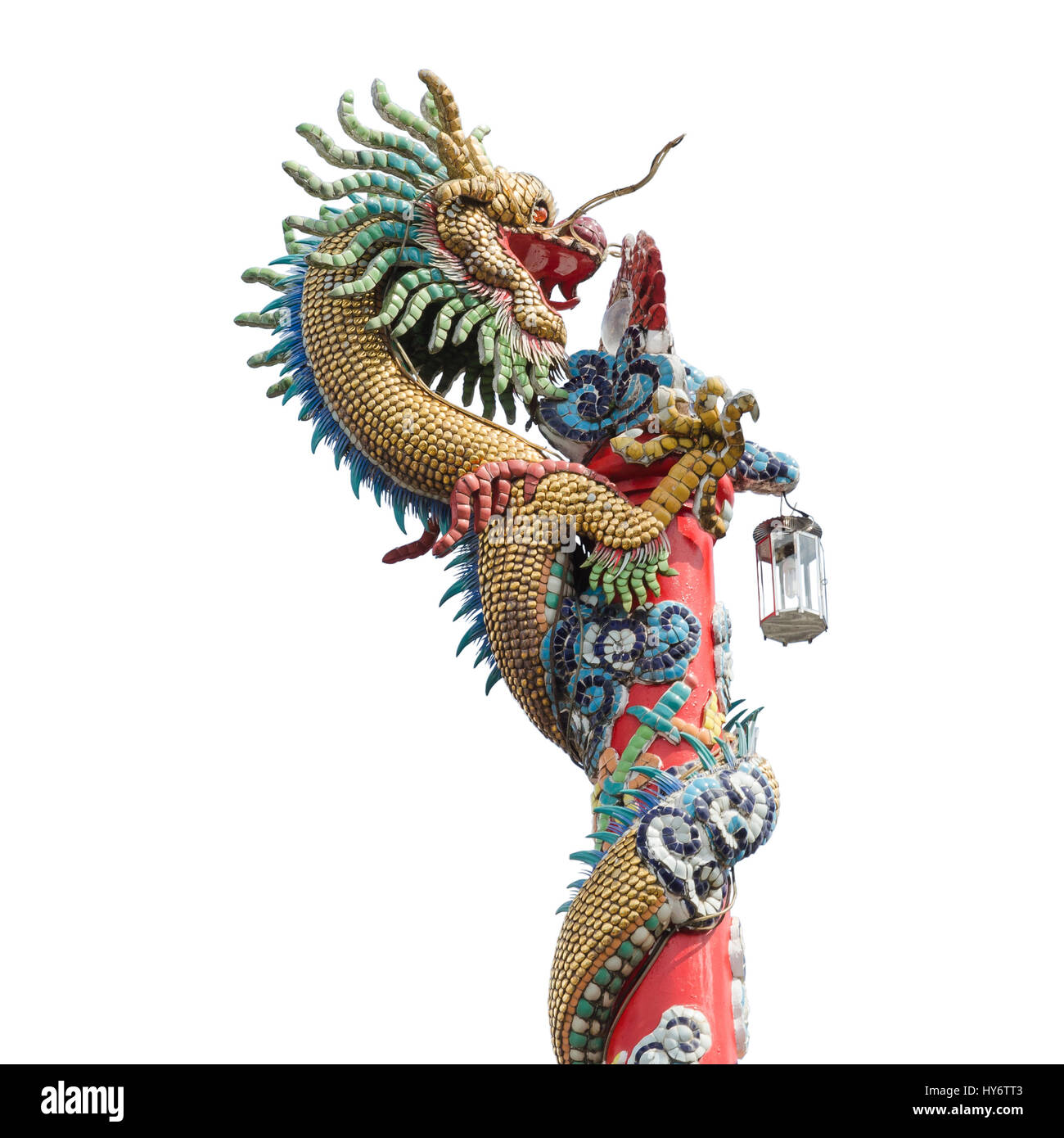 Isolierte chinesischer Drache auf roten Pfahl Stockfoto