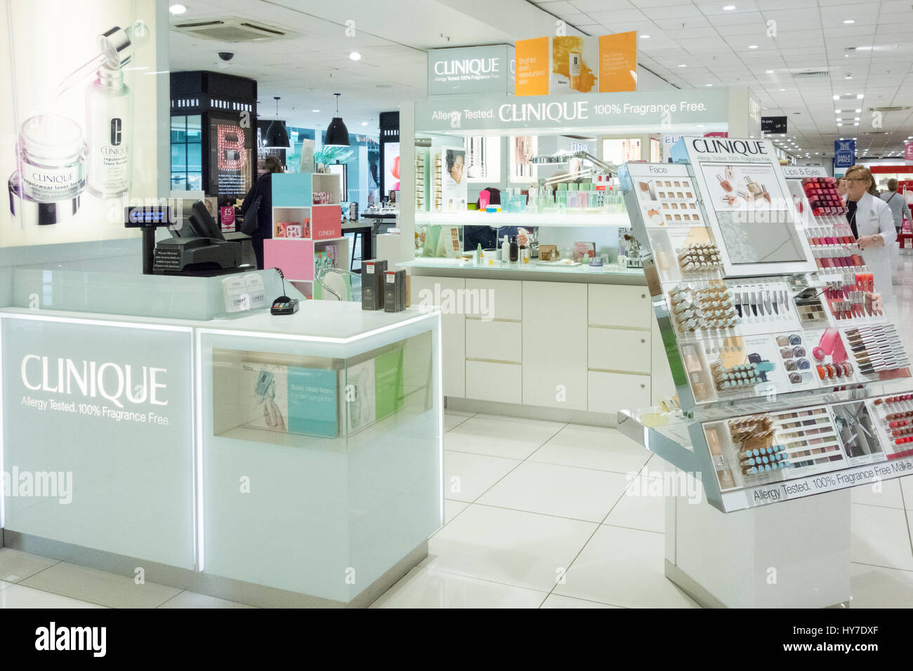 Clinique Counter Konzession Display in Debenhams Speicher speichern Stockfoto