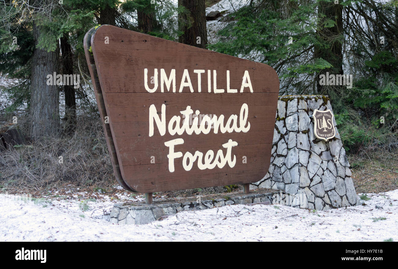 Ministerium für Landwirtschaft-Zeichen markieren Eingang zum eidgenössisch geschützte Gebiete Stockfoto