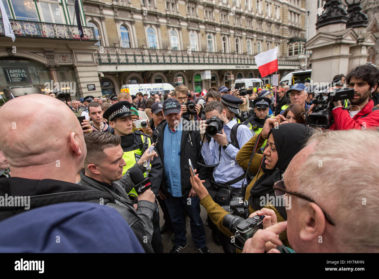 London, Großbritannien. der 1. April 2017. tommy Robinson, ehemaliger Leiter der English Defence League vor ihren März in London. Die facists met starker Widerstand Anti-facists und einem großen Polizeiaufgebot. David Rowe/alamy Leben Nachrichten. Stockfoto