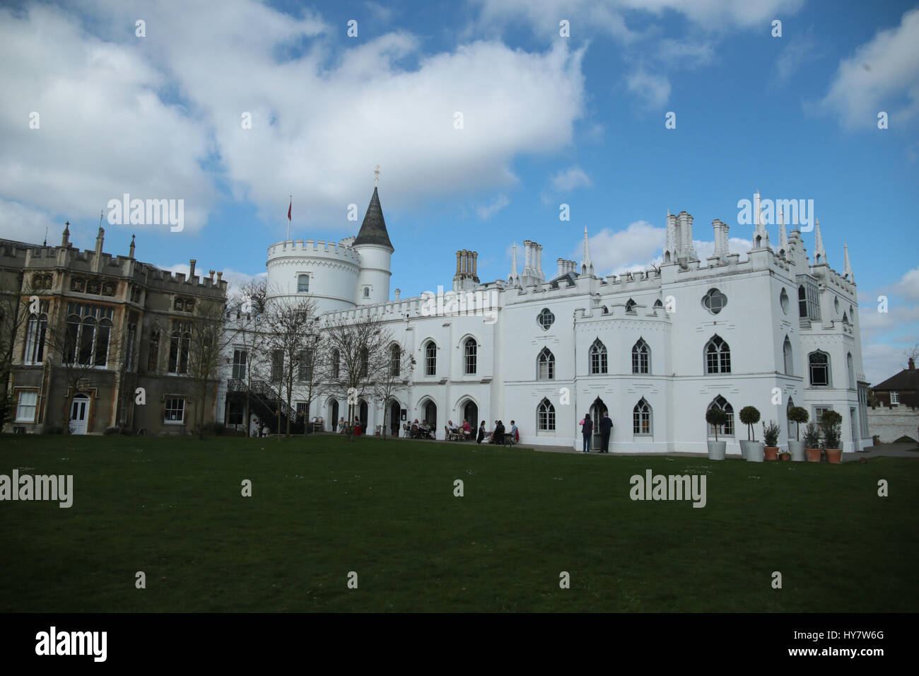 gothic revival Fotos und Bildmaterial in hoher Auflösung Alamy