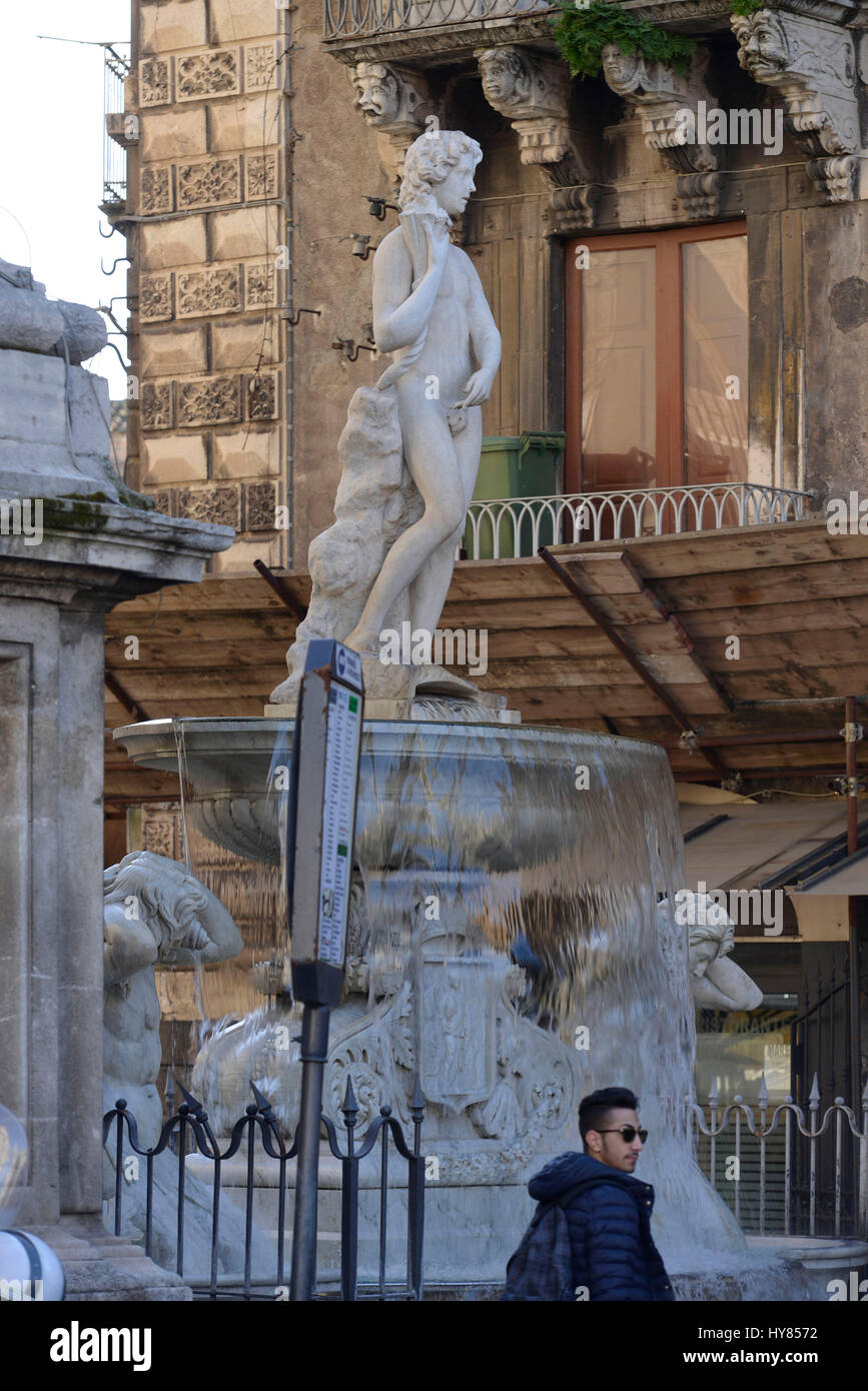 Fontana dell'Amenano, Piazza Duomo, Catania, Sizilien, Italien, Sizilien, Italien Stockfoto