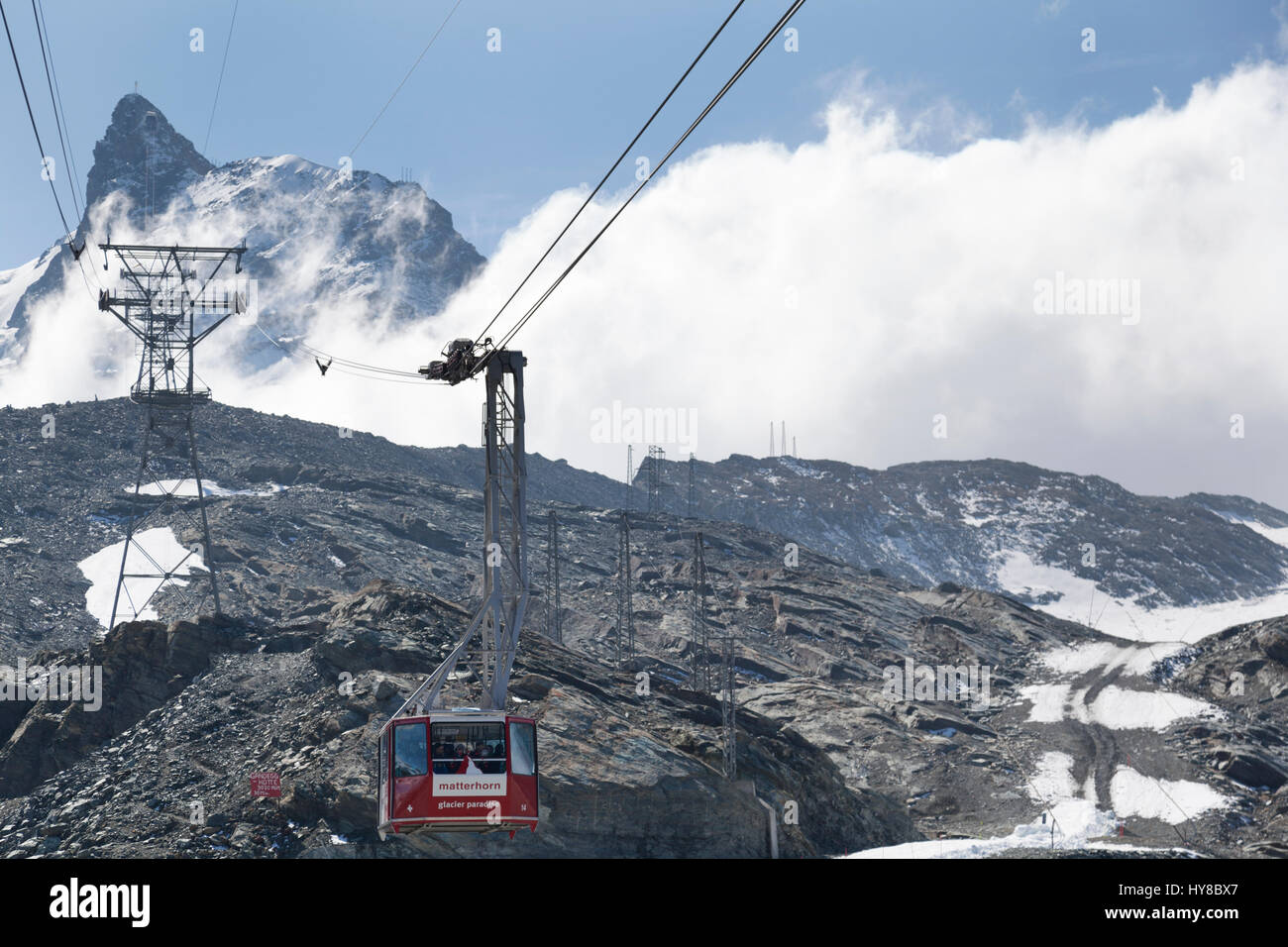 Oberwallis, die Seilbahn in der Nähe der Gipfel des Klein Matterhorn. Stockfoto