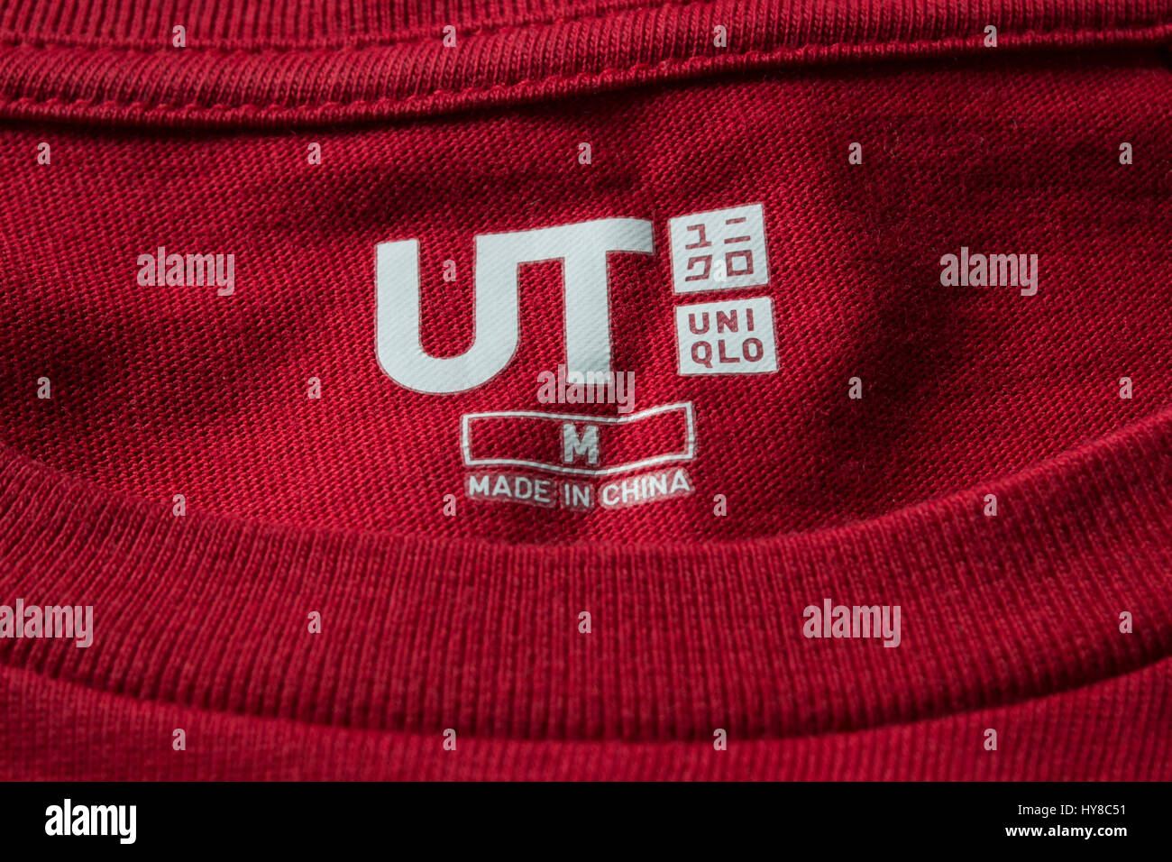 Bangkok, Thailand - 2. August 2017: Label Uniqlo t-Shirt zeigt, dass das Element ist in China hergestellt. Stockfoto