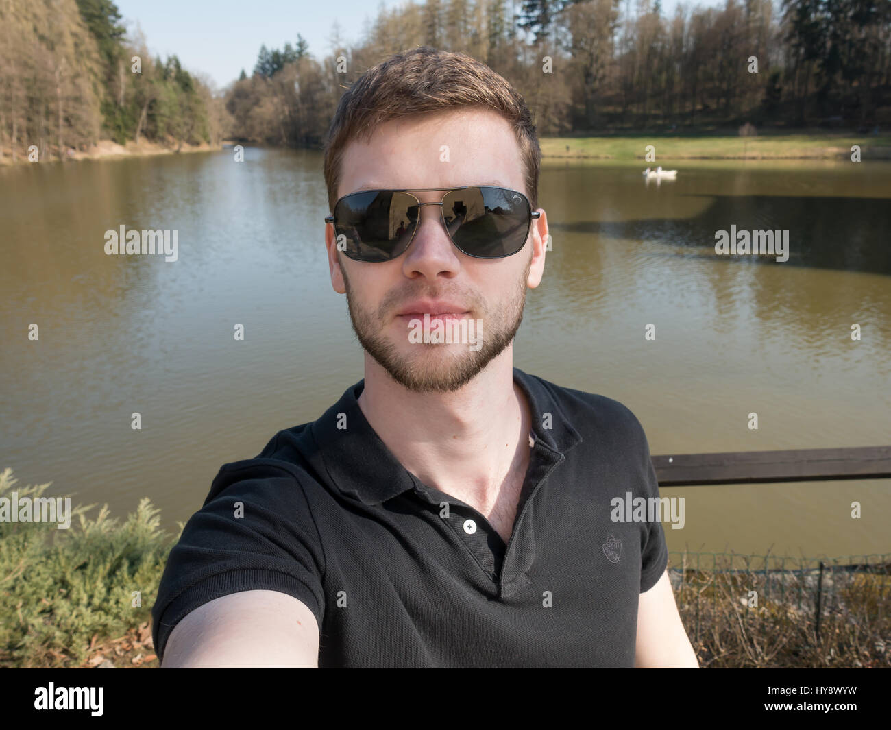 Ein tschechischer Kerl in der Natur. Stockfoto