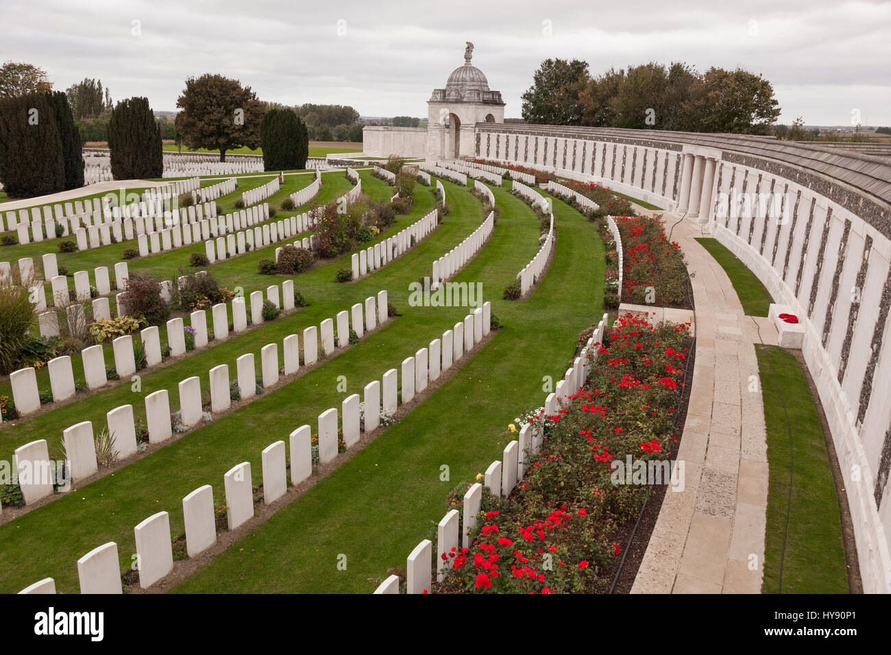 Tyne Cot Commonwealth War Graves Cemetery and Memorial auf die fehlende ist der größte Friedhof für Commonwealth Kräfte in der Welt, für jeden Krieg Stockfoto