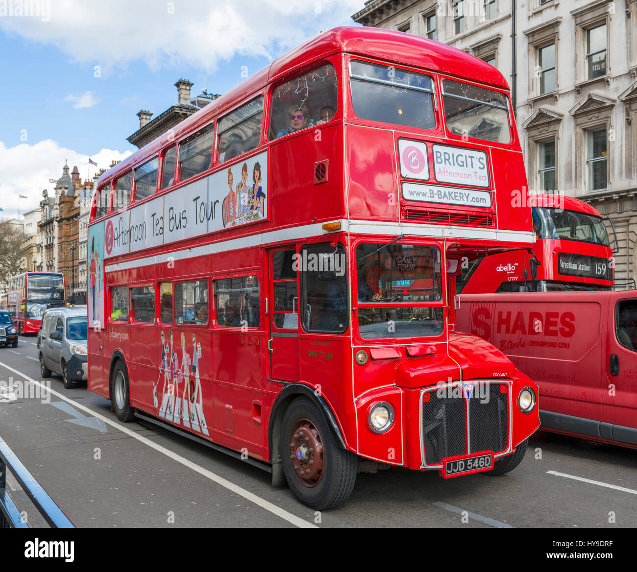 London Bus. Alten Routemaster Bus verwendet jetzt für Touren, Central London, England, UK Stockfoto