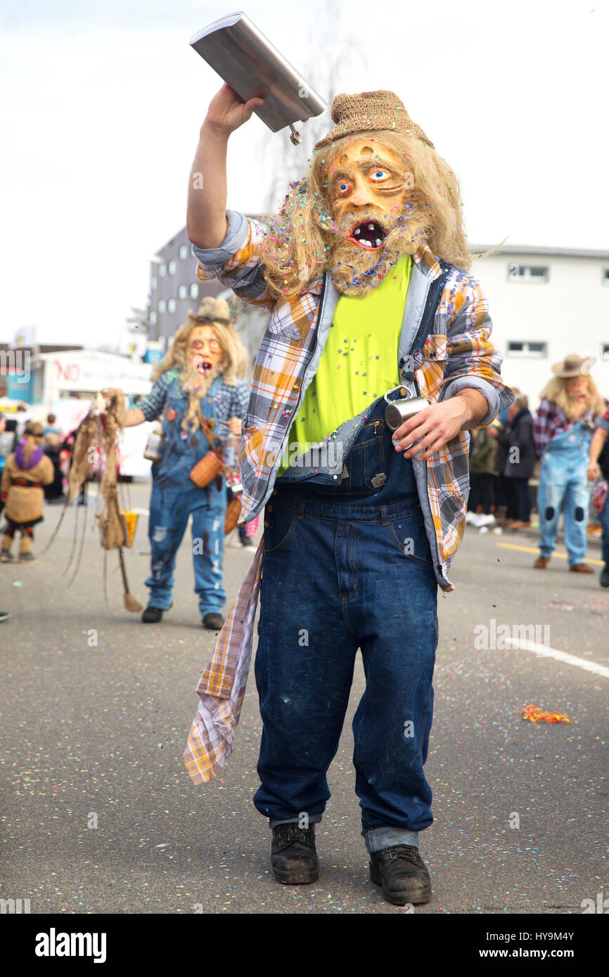 Traditionelle Karnevalsumzug Karneval Masken in Luzern, Schweiz. Stockfoto