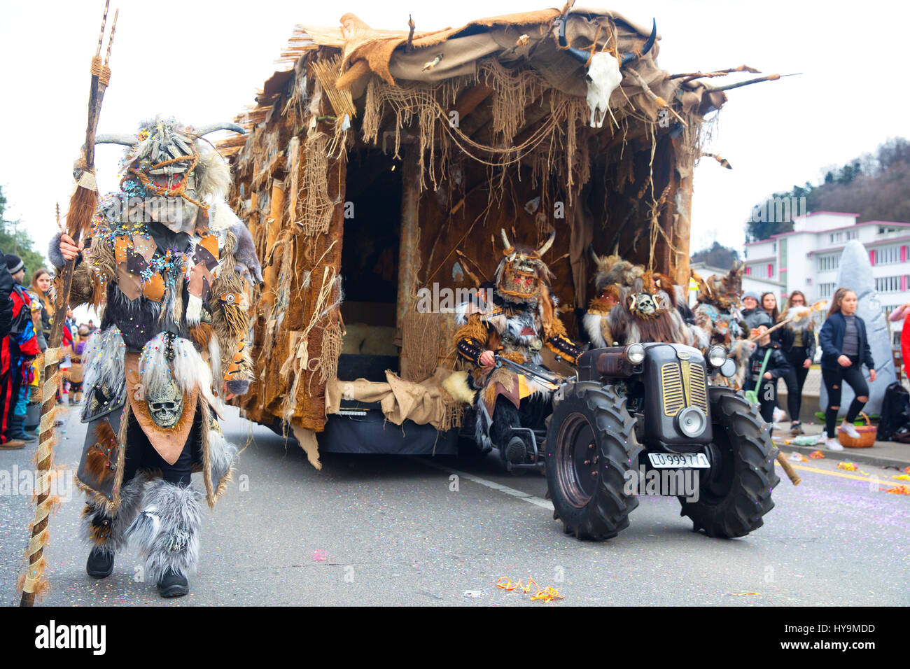 Traditionelle Karnevalsumzug Karneval Masken in Luzern, Schweiz. Stockfoto
