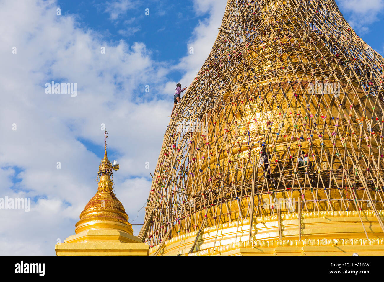 Renovierung des Tempels in Myanmar (Burma) nach Erdbeben Stockfoto