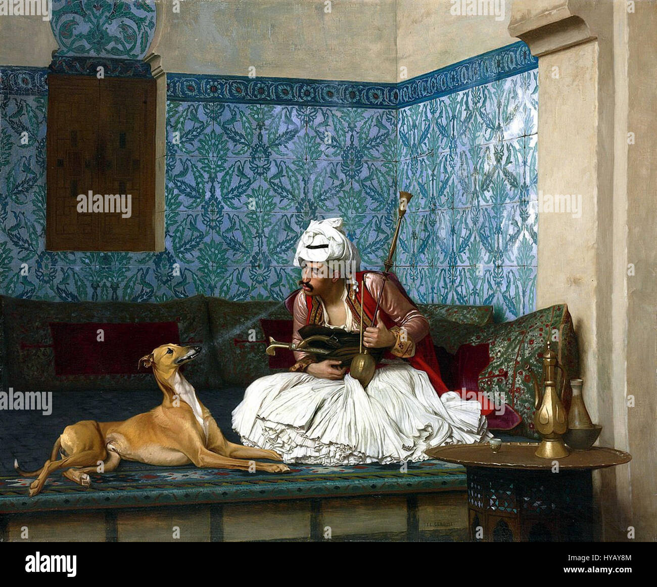 „Arnaut und sein Hund“ von Jean-Léon Gérôme fängt einen Moment der Gemeinschaft zwischen einem Mann und seinem Hund ein und unterstreicht den detaillierten Realismus, für den Gérôme bekannt war. Das Stück spiegelt die emotionale Verbindung zwischen den beiden Figuren wider. Stockfoto