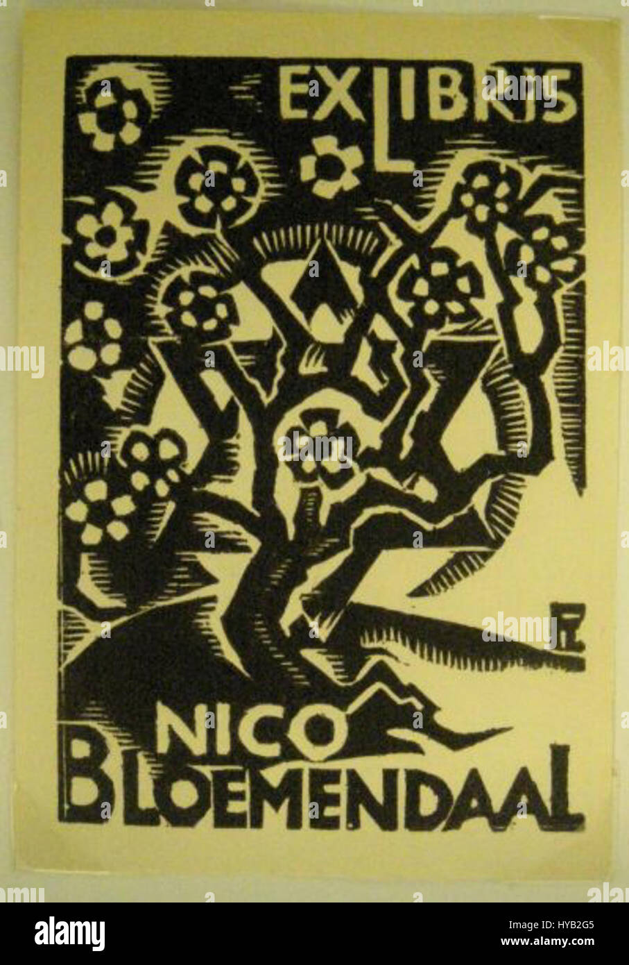 ExLibris von Nico Bloemendaal ist ein Bookplate-Design, eine einzigartige Form der grafischen Kunst, die verwendet wird, um den Besitz von Büchern zu identifizieren. Bloemendaals Design weist wahrscheinlich detaillierte Elemente oder Symboliken auf, die die Persönlichkeit oder Interessen des Buchinhabers widerspiegeln. ExLibris-Buchplatten werden von Sammlern geschätzt und sind ein wichtiger Teil der Buchkunst. Stockfoto