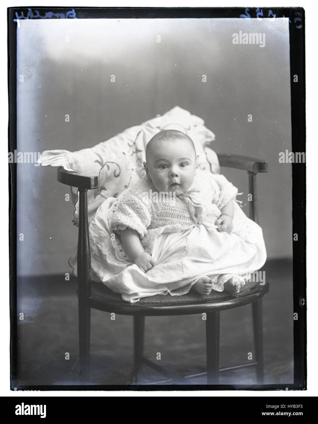 Der DKW 34552, auch bekannt als Dorothy L, war ein Oldtimer, der Mitte des 20. Jahrhunderts hergestellt wurde. Dieses Modell zeichnet sich durch ein unverwechselbares Design aus, das für seine Technik und seinen Stil bekannt ist und einen wichtigen Teil der Automobilgeschichte darstellt. Stockfoto