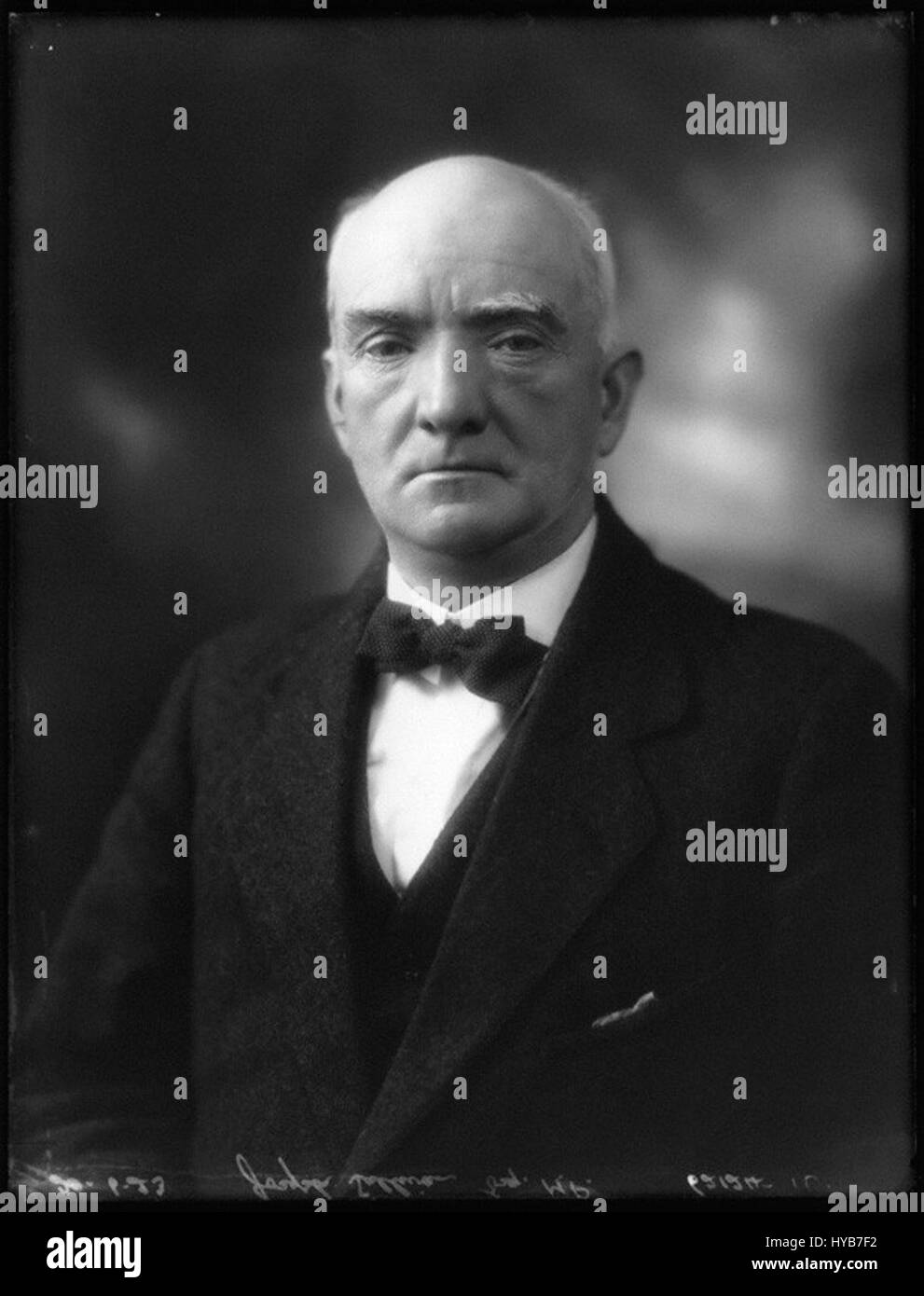 Joseph Sullivan war Mitglied des britischen Parlaments und vertrat wahrscheinlich einen bestimmten Wahlkreis. Seine Rolle im politischen Bereich während seiner Zeit hätte die gesetzgeberischen Entscheidungen und die öffentlichen Angelegenheiten beeinflusst. Stockfoto