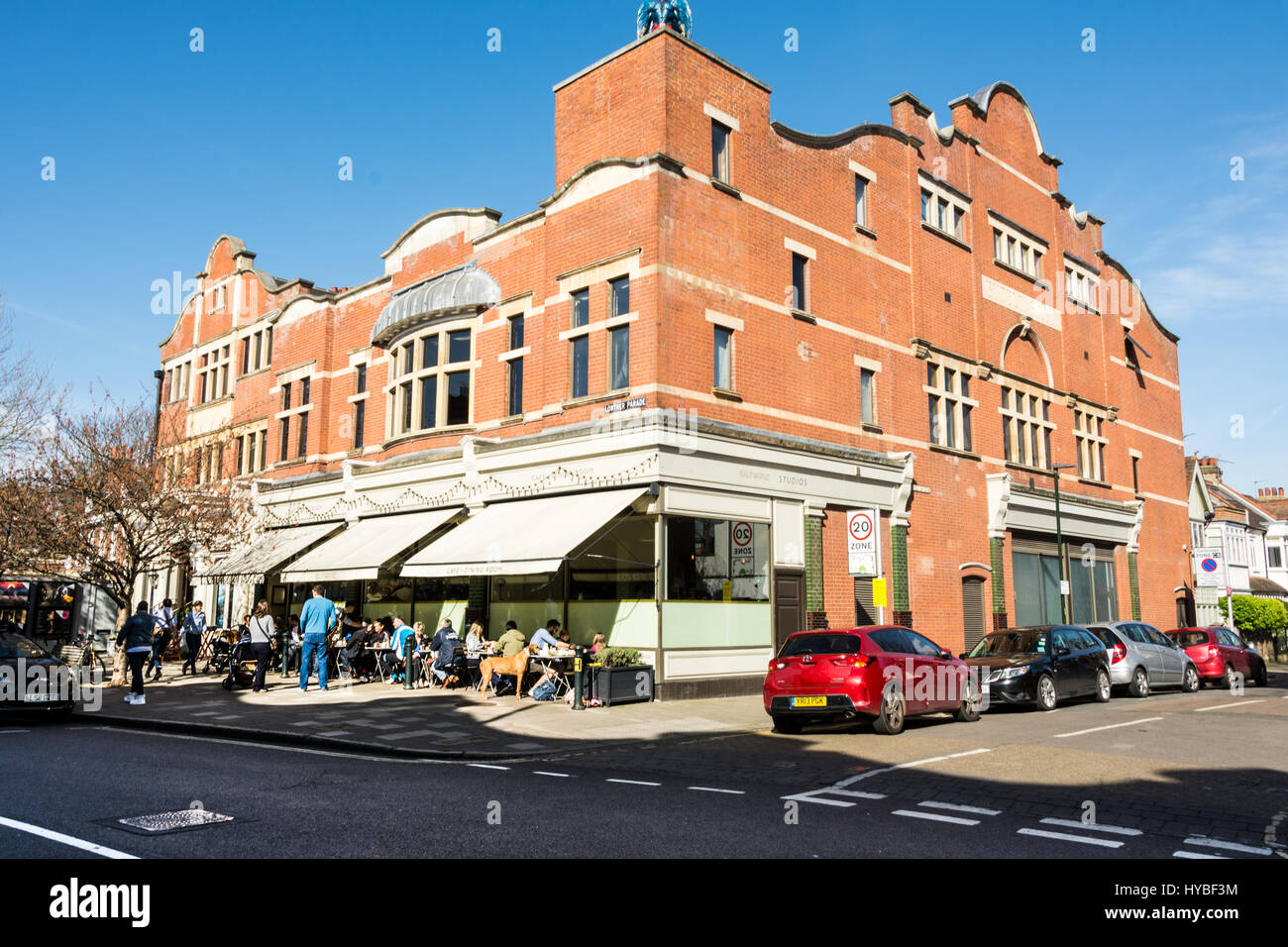 Die ehemaligen Olympischen Recording Studios in Barnes, London SW, ist jetzt ein unabhängiges Kino und restaurant Stockfoto