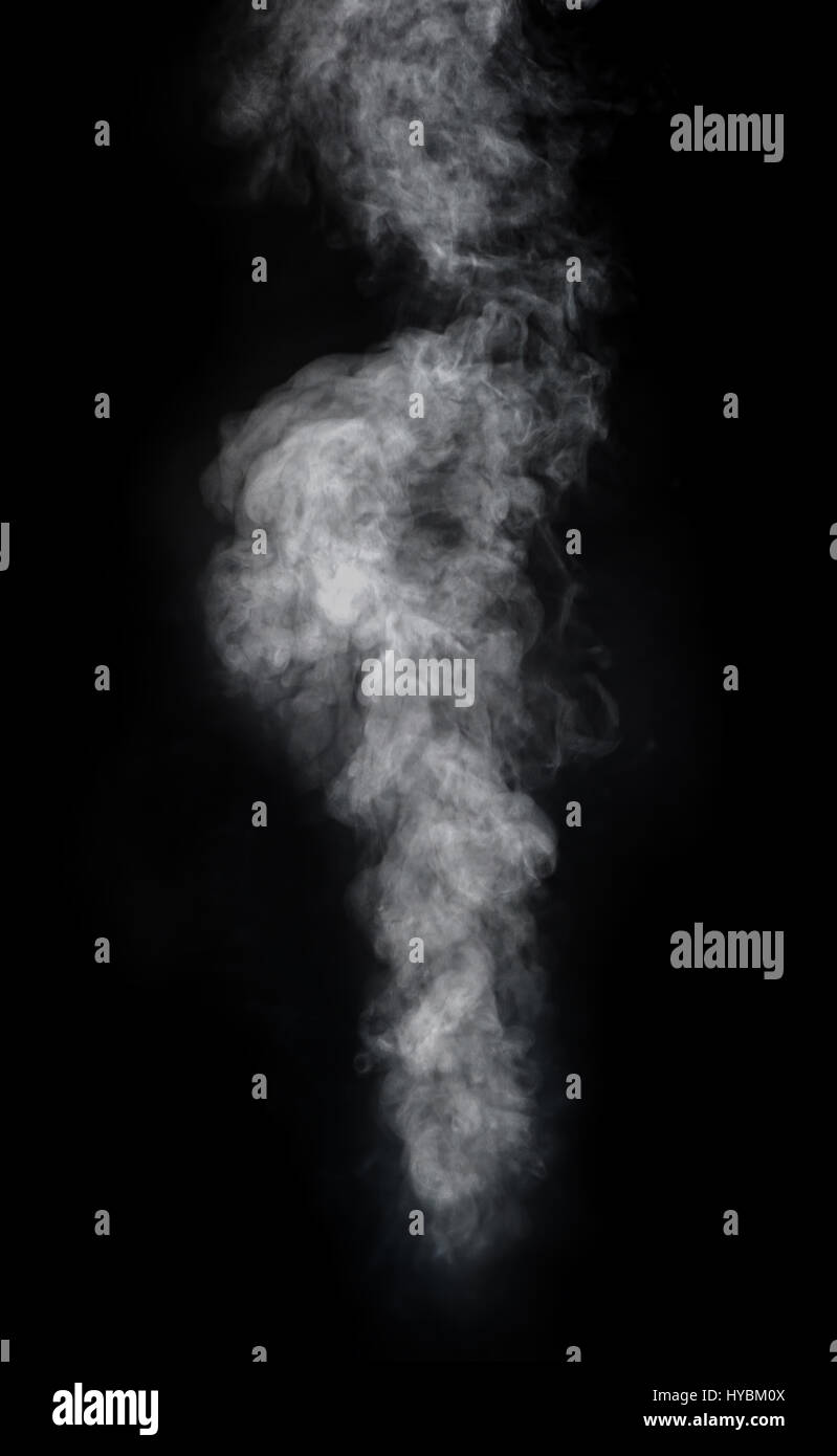 Rauchen auf schwarzem Hintergrund Stockfoto