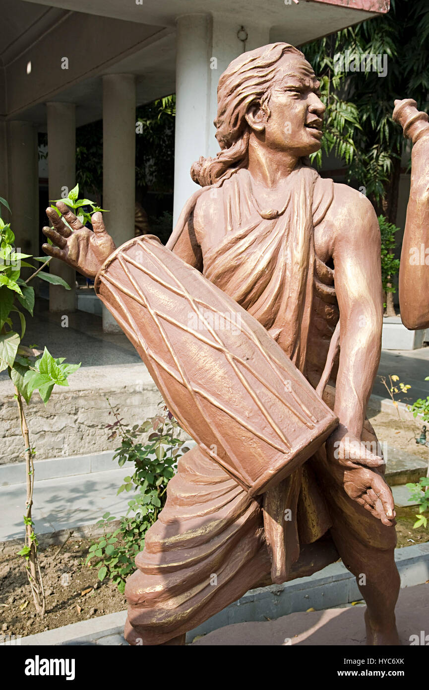 Skulptur, spielen Musikinstrumente, Varanasi, Uttar Pradesh, Asien, Indien Stockfoto
