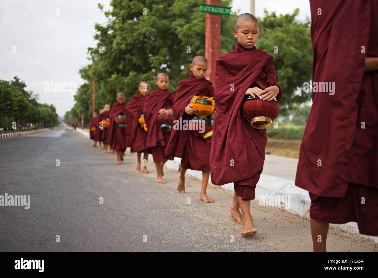 Morgen-Angebot auf buddhistische Mönche, Bagan, Myanmar, burma Stockfoto