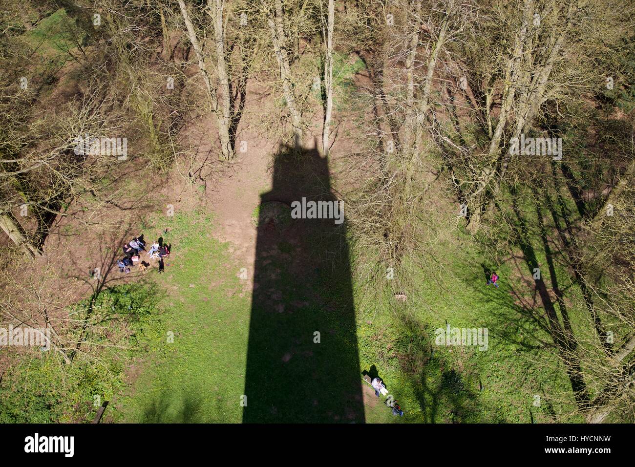 Ein Schatten von hoch aufragenden Faringdon Folly Stockfoto