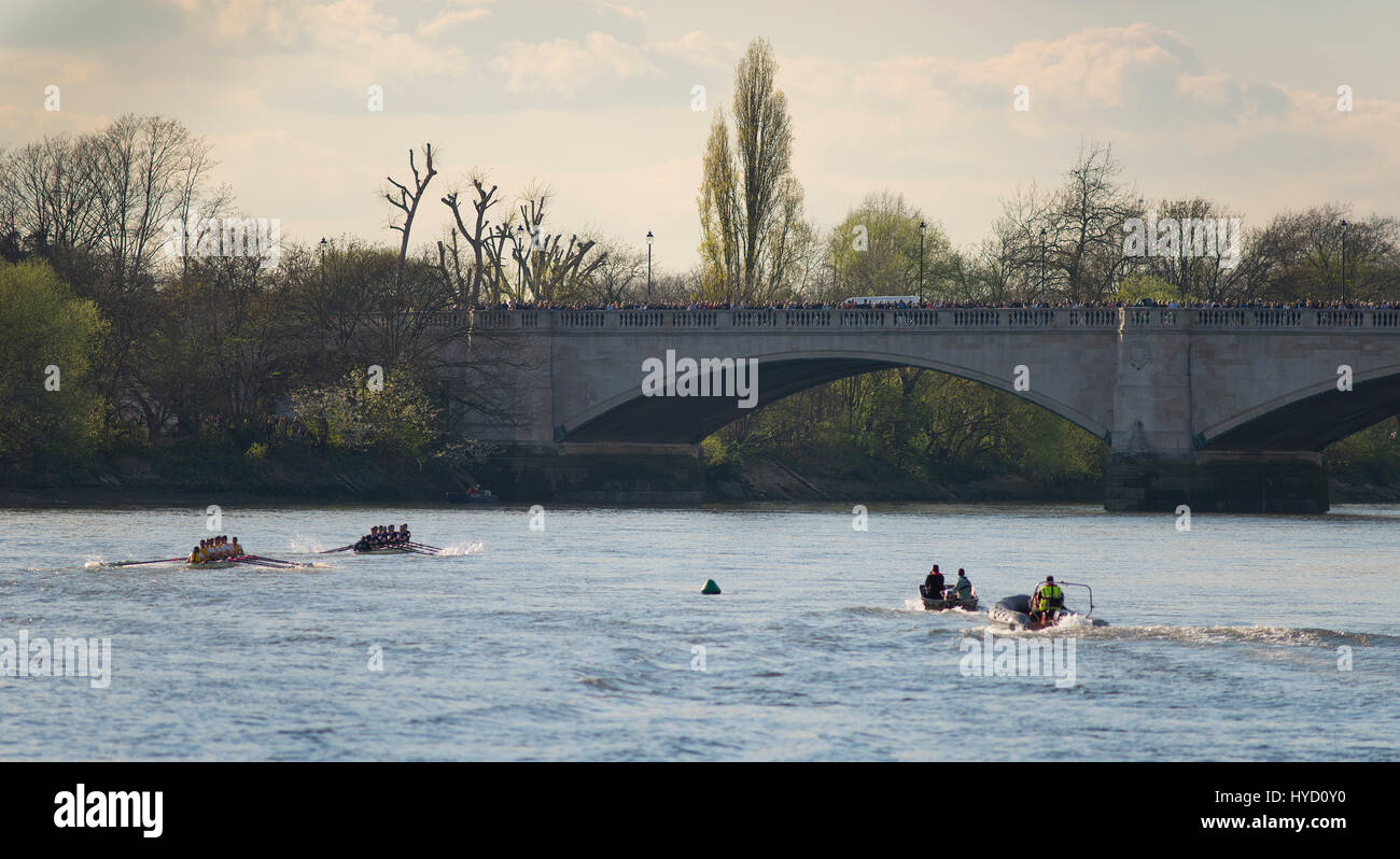 2. April 2017. Die 2017 Mens Reserve Boat Race, ISIS Goldie Race.  Bildnachweis: Malcolm Park/Alamy. Stockfoto