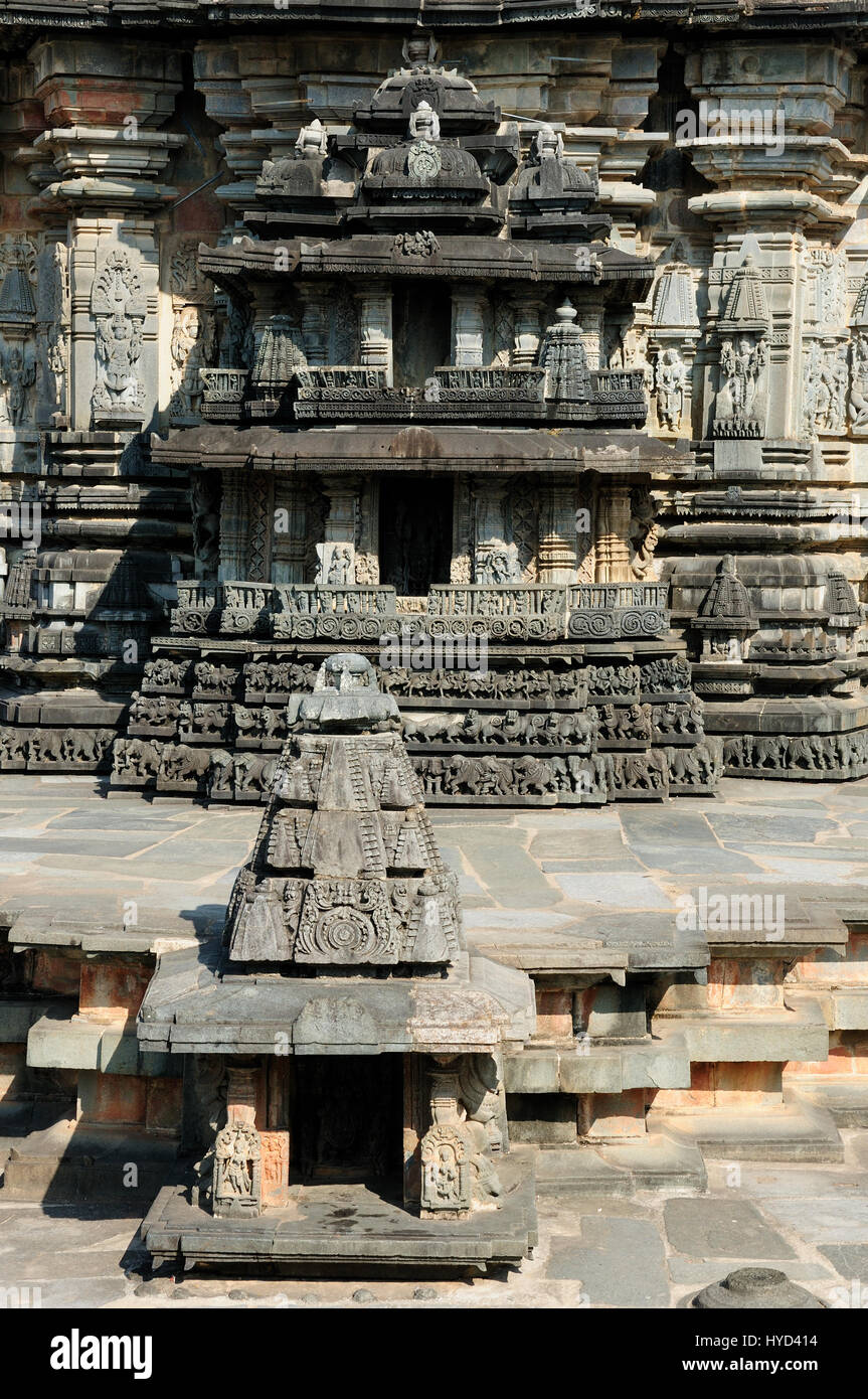 Detail an der Wand Chennakesava Tempel in der Stadt Hassan in den Bundesstaat Karnataka, Indien Stockfoto