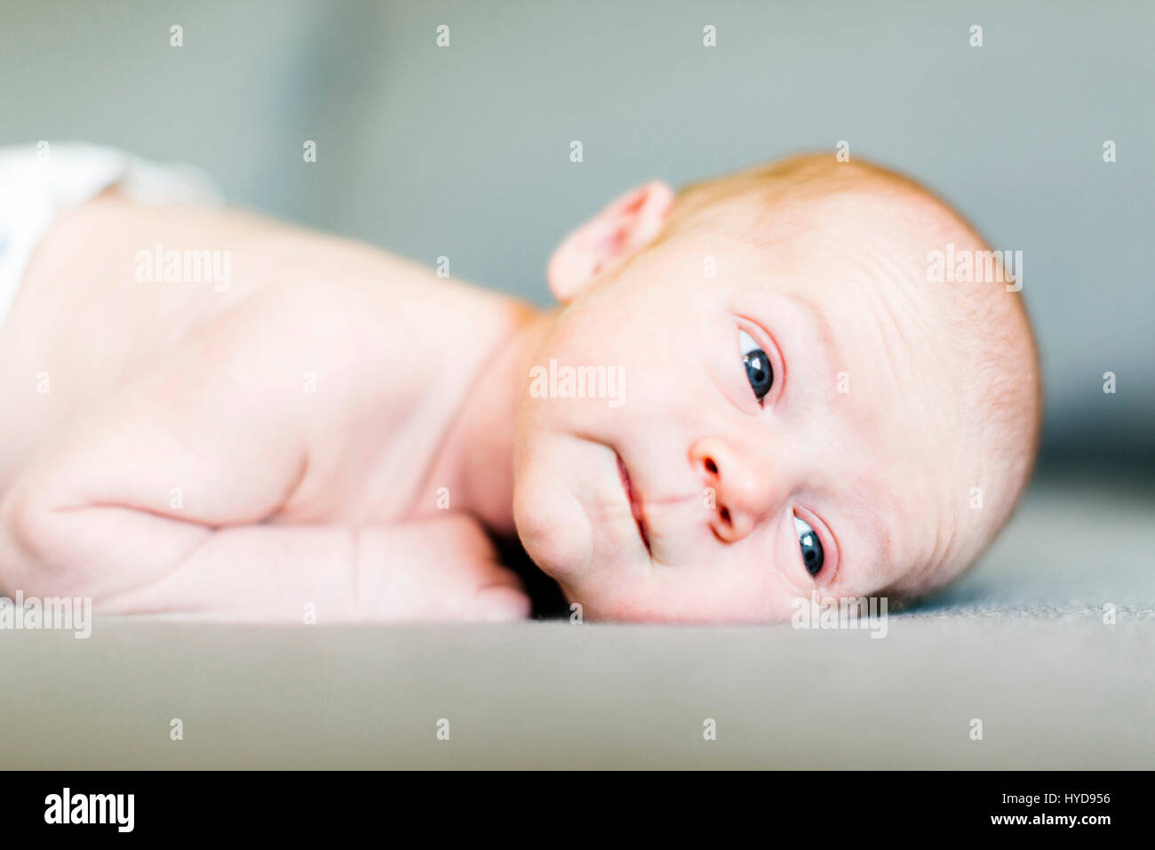 Porträt eines Tages Junge (0-1 Monate) Stockfoto