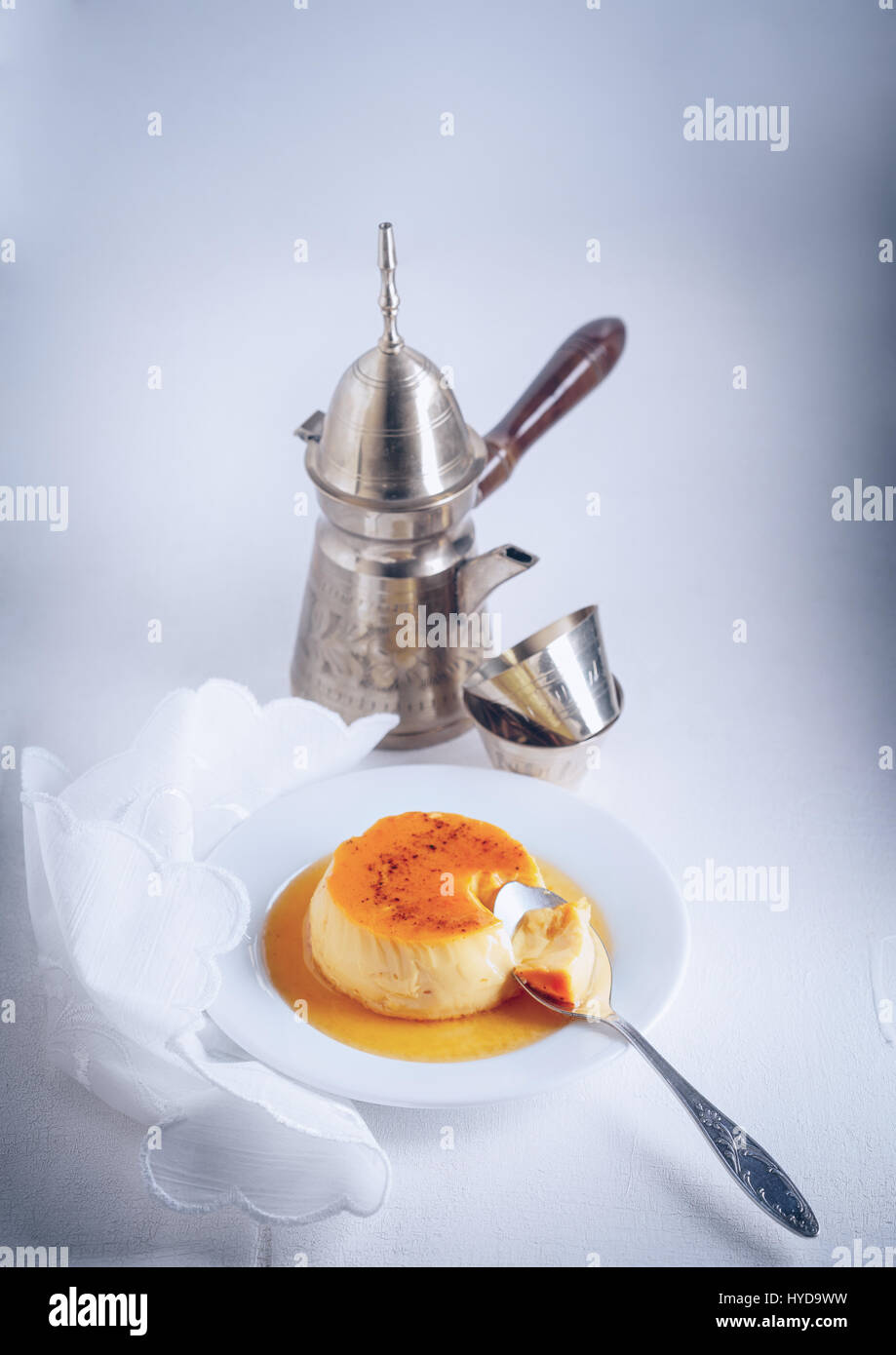 Milch Zu Karamell Stockfotos und -bilder Kaufen - Alamy