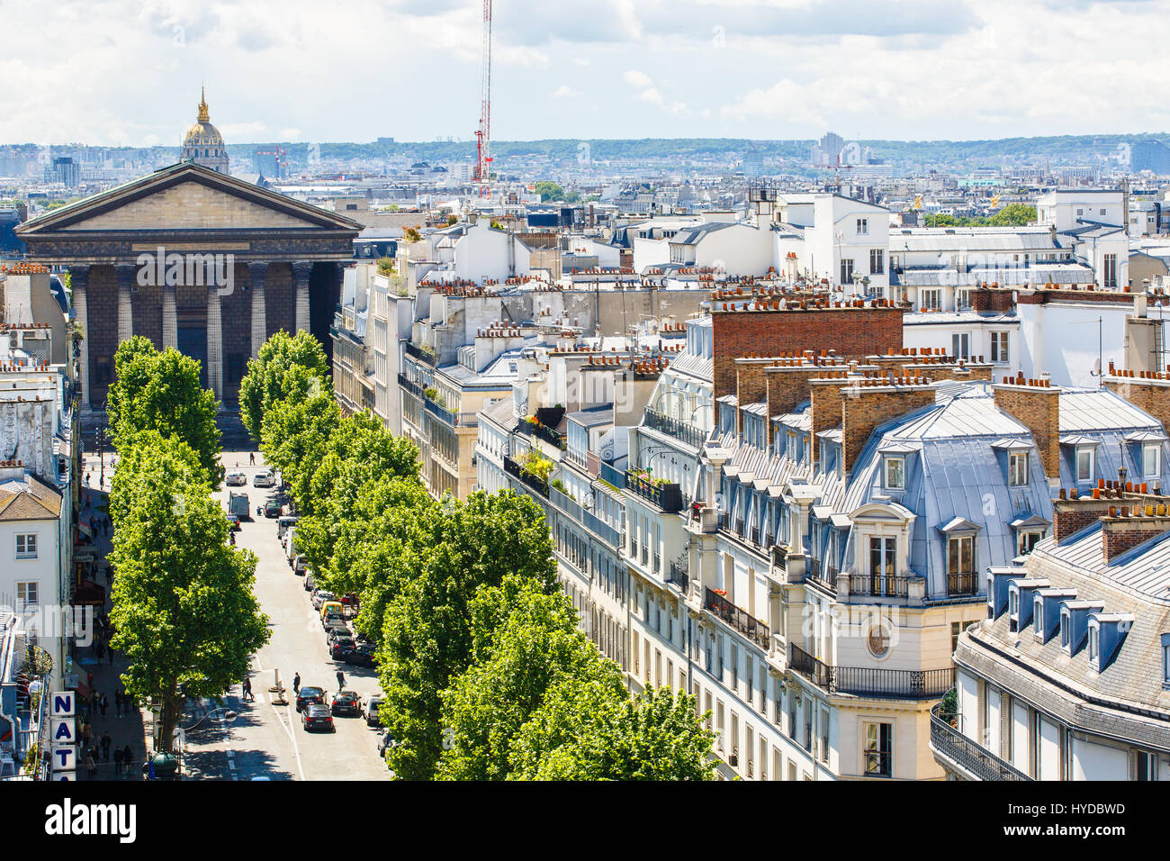Paris, Frankreich - 20. Mai 2015: Blick auf die Rue Tronchet, Church of St. Mary Magdalene Stockfoto
