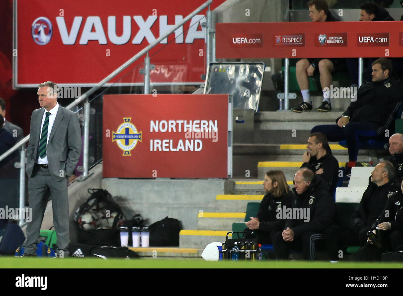 Nordirland-Manager Michael O'Neilll während eines Fußballspiels in Belfast. Stockfoto