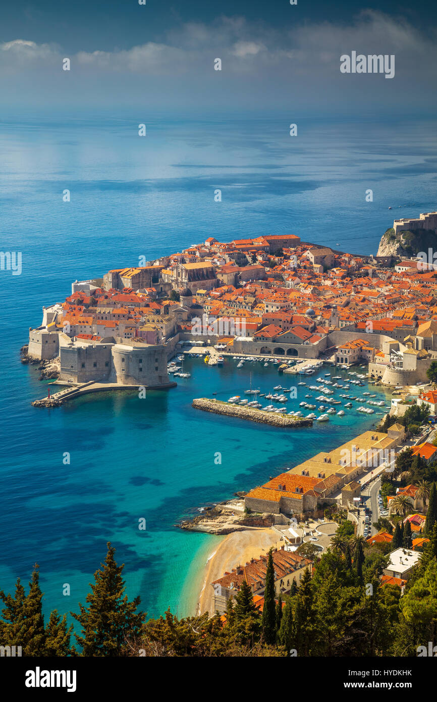 Dubrovnik, Kroatien. Schöne romantische Altstadt von Dubrovnik an sonnigen Tag, Kroatien, Europa. Stockfoto