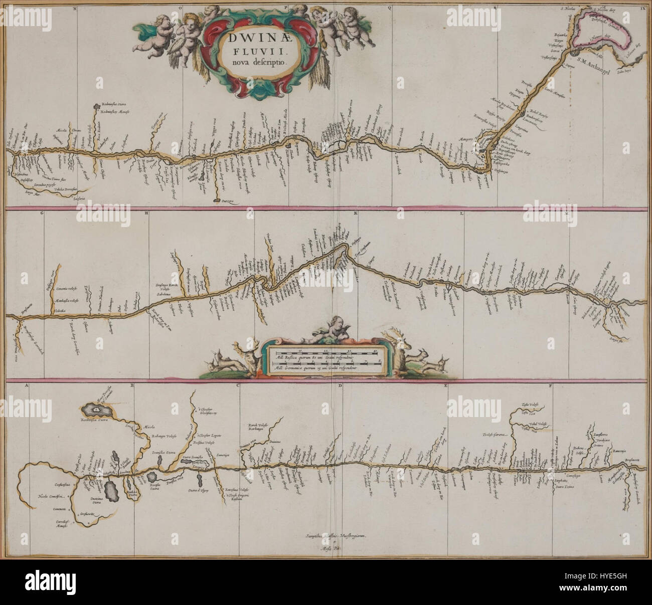 „Dwinae Fluvii nova description“ von Johannes Janssonius ist eine frühmoderne Karte oder Beschreibung des Flusses Dvina. Sie bietet geographische und kulturelle Einblicke in die Rolle des Flusses im Handel und der Schifffahrt in Osteuropa. Stockfoto „Dwinae Fluvii nova description“ von Johannes Janssonius ist eine frühmoderne Karte oder Beschreibung des Flusses Dvina. Sie bietet geographische und kulturelle Einblicke in die Rolle des Flusses im Handel und der Schifffahrt in Osteuropa. Stockfoto