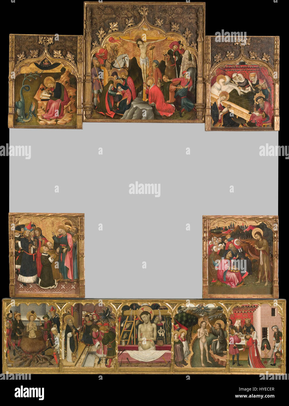 Das Altar der Heiligen Johannes, gemalt von Bernat Martorell, ist ein Schlüsselwerk der katalanischen Gotik. Es zeigt religiöse Themen mit detaillierten Figuren des Heiligen Johannes des Täufers und des Heiligen Johannes des Evangelisten, eingerahmt von kunstvollen architektonischen Elementen, die typisch für diese Zeit sind. Stockfoto Das Altar der Heiligen Johannes, gemalt von Bernat Martorell, ist ein Schlüsselwerk der katalanischen Gotik. Es zeigt religiöse Themen mit detaillierten Figuren des Heiligen Johannes des Täufers und des Heiligen Johannes des Evangelisten, eingerahmt von kunstvollen architektonischen Elementen, die typisch für diese Zeit sind. Stockfoto