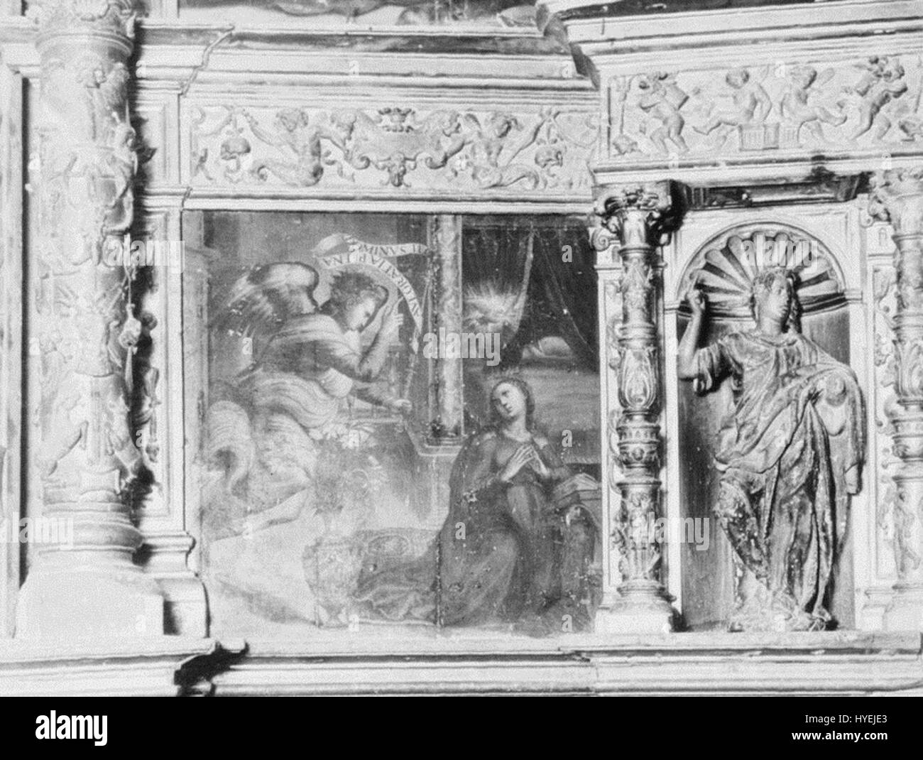 Pozuelo del Rey ist eine Gemeinde in der spanischen Autonomen Gemeinde Madrid. Es ist bekannt für seine historischen Wahrzeichen, einschließlich alter Kirchen und traditioneller spanischer Architektur, die zu seinem kulturellen Erbe beitragen. Stockfoto