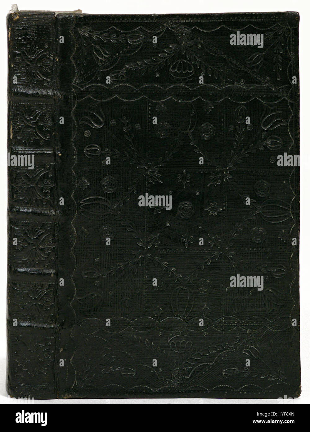 „Band van zwart marokijn KONB12 1787F8“ bezieht sich auf ein Objekt oder Kunstwerk, das wahrscheinlich Materialien aus dem 18. Jahrhundert enthält. Es bedarf eines weiteren Kontextes, um seine historische Bedeutung und seinen künstlerischen Wert zu verstehen. Stockfoto