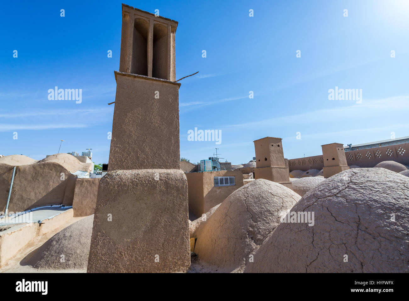 Windtower (Badgir) gesehen von den Dächern der Basar in Yazd, Hauptstadt von Yazd Provinz vom Iran Stockfoto