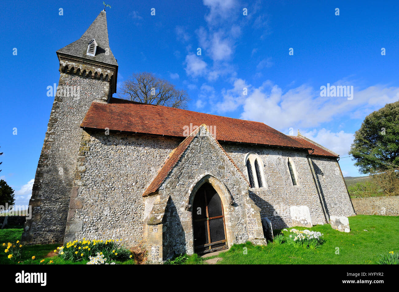 Die aus dem 11. Jahrhundert stammende Flint-Pfarrkirche St. Leonard, South Stoke, Arundel, West Sussex, England, VEREINIGTES KÖNIGREICH Stockfoto