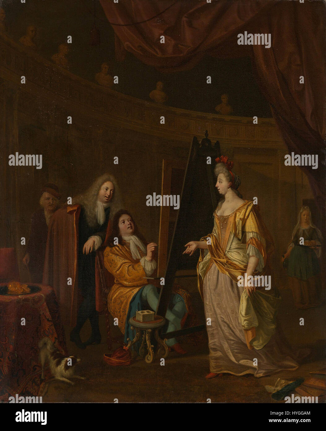 Een schilder in zijn Atelier, een dame portretterend (A Painter in his Studio, Portrait of a Lady) ist ein niederländisches Gemälde aus dem 17. Jahrhundert, das sich im Rijksmuseum befindet. Es zeigt einen Künstler in seinem Atelier, der ein weibliches Motiv malt und den Fokus auf das häusliche und künstlerische Leben während des Goldenen Zeitalters der Niederlande zeigt. Stockfoto
