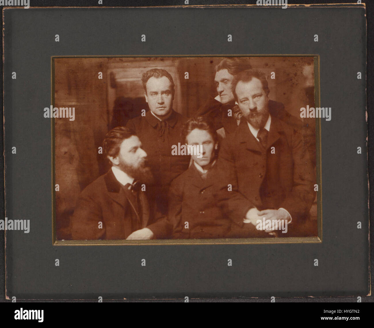 Dieser Titel bezieht sich auf ein Werk von George Verwey, das möglicherweise aus dem späten 19. Oder frühen 20. Jahrhundert stammt, obwohl weitere Zusammenhänge für eine detaillierte Analyse benötigt werden. Angesichts des künstlerischen Umfangs von Verwey handelt es sich wahrscheinlich um Themen wie Porträt oder Landschaft. Seine Werke waren bekannt für ihren eigenen Stil, der Elemente des Realismus und des Expressionismus kombiniert. Stockfoto