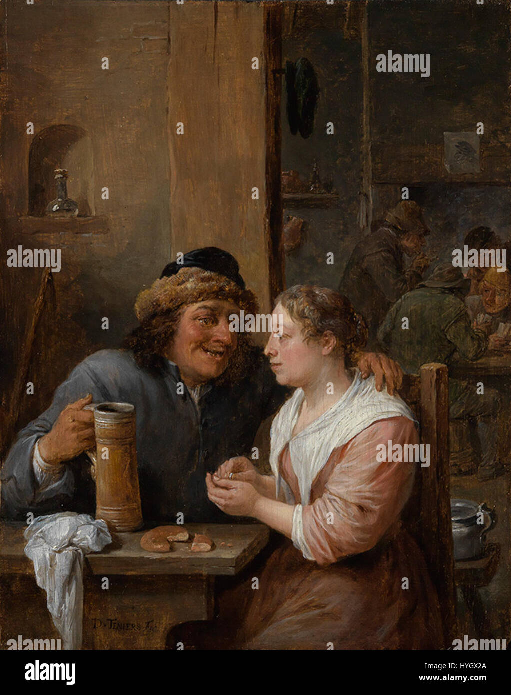 Das Gemälde wird David Teniers II. Zugeschrieben und zeigt einen Mann mit einem Bierkrug und eine junge Frau in einer Kneipe. Das Werk fängt einen lebendigen Moment in einem sozialen Umfeld ein, typisch für Teniers’ Genre-Szenen, die das tägliche Leben im 17. Jahrhundert beleuchten. Stockfoto
