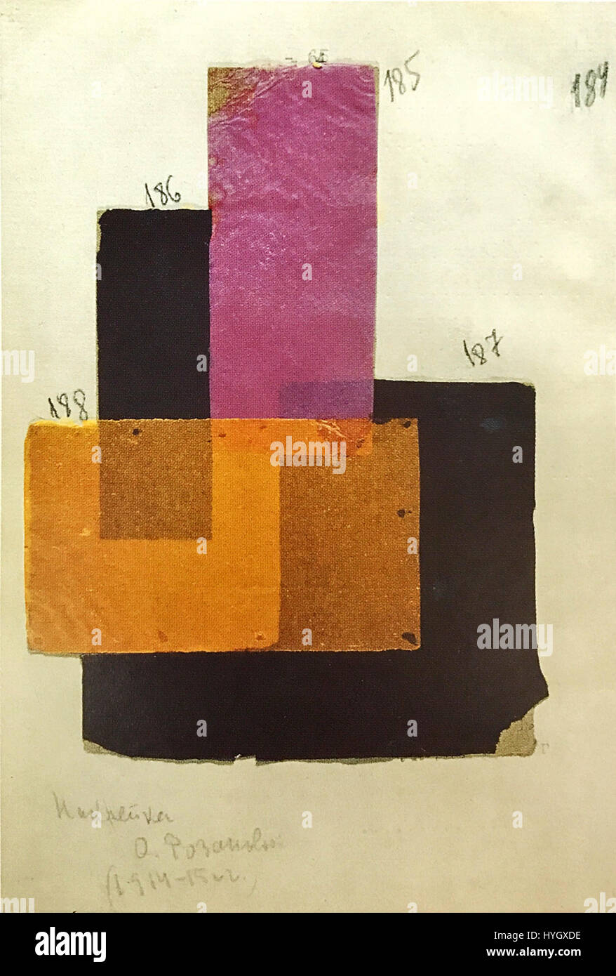 Non Objective Composition 1 ist ein Gemälde der russischen Künstlerin Olga Rozanova aus dem Jahr 1915, die eine führende Figur der russischen Avantgarde war. Das Werk verkörpert die Prinzipien der nicht-objektiven Kunst, wobei der Schwerpunkt auf geometrischen Formen und dem expressiven Gebrauch von Farbe liegt. Sie ist Teil der größeren Bewegung zur Abstraktion, in der Kunst unabhängig von Repräsentationsformen geschaffen werden sollte und sich ausschließlich auf visuelle Elemente konzentriert. Stockfoto