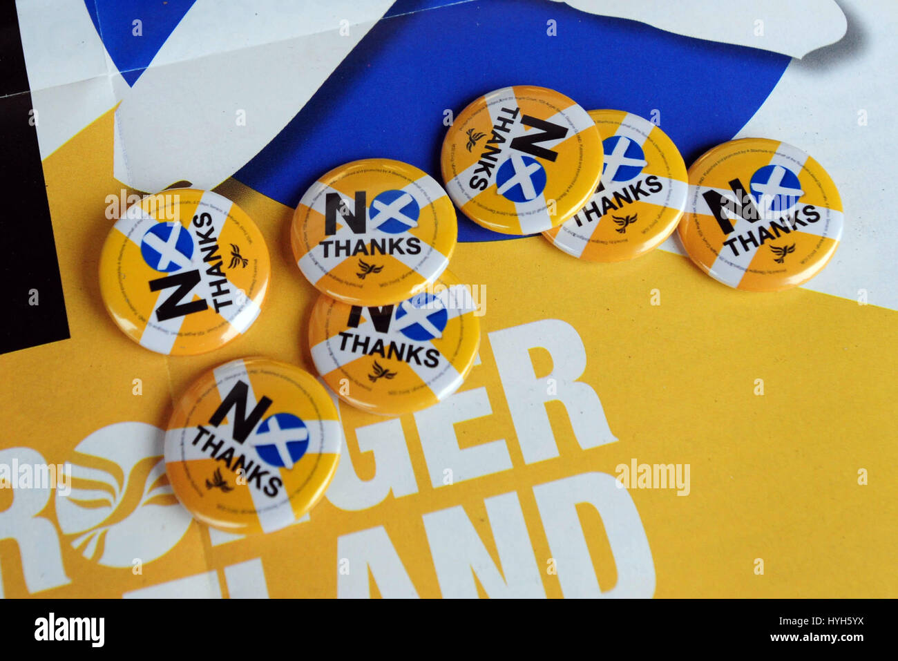"Nein Danke" schottisches Referendum Kampagne Abzeichen an einem Straßenstand Liberaldemokraten in Edinburgh Stockfoto