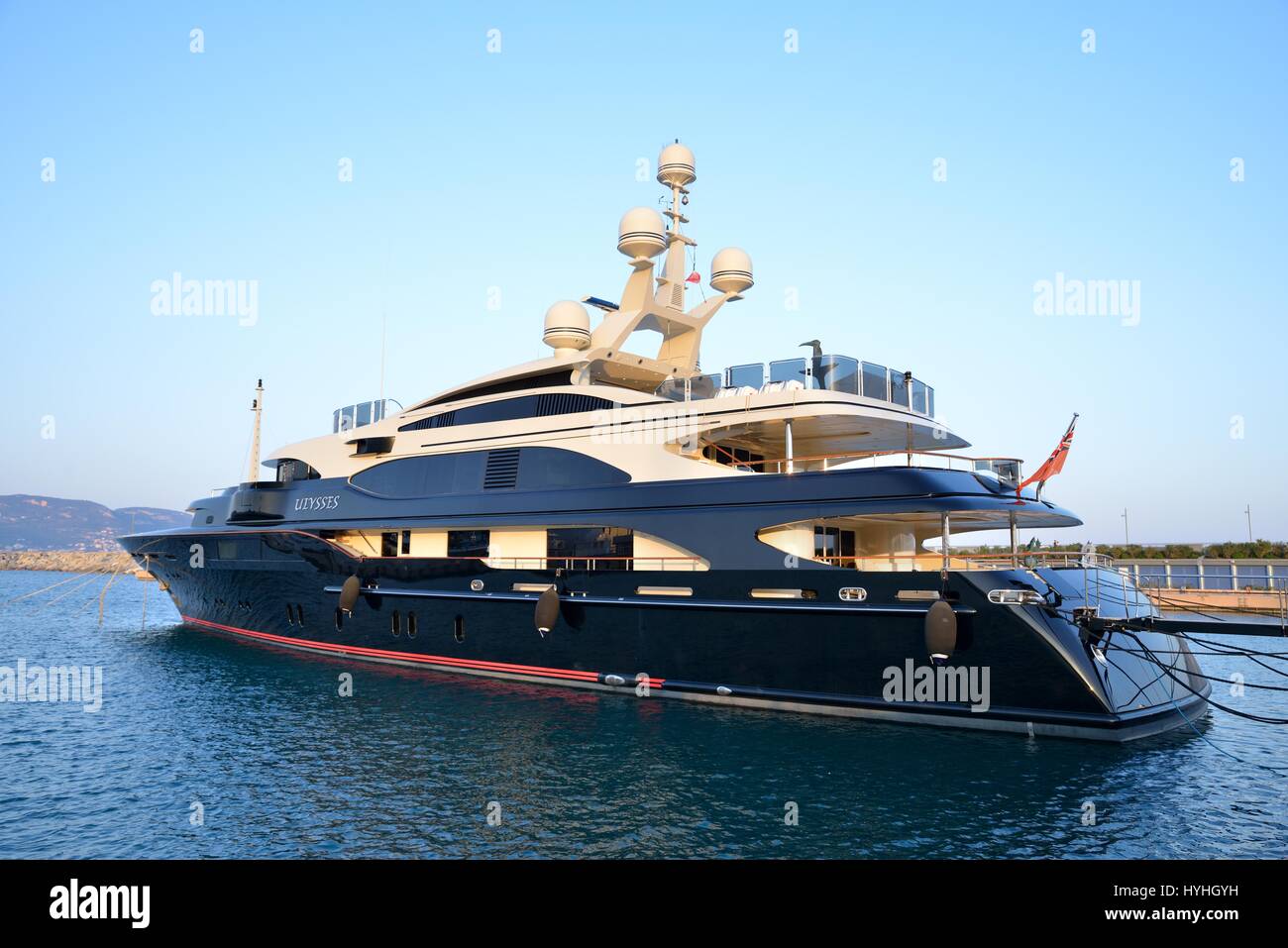 Ulysses-Luxus-Yacht in Loano angedockt Stockfoto