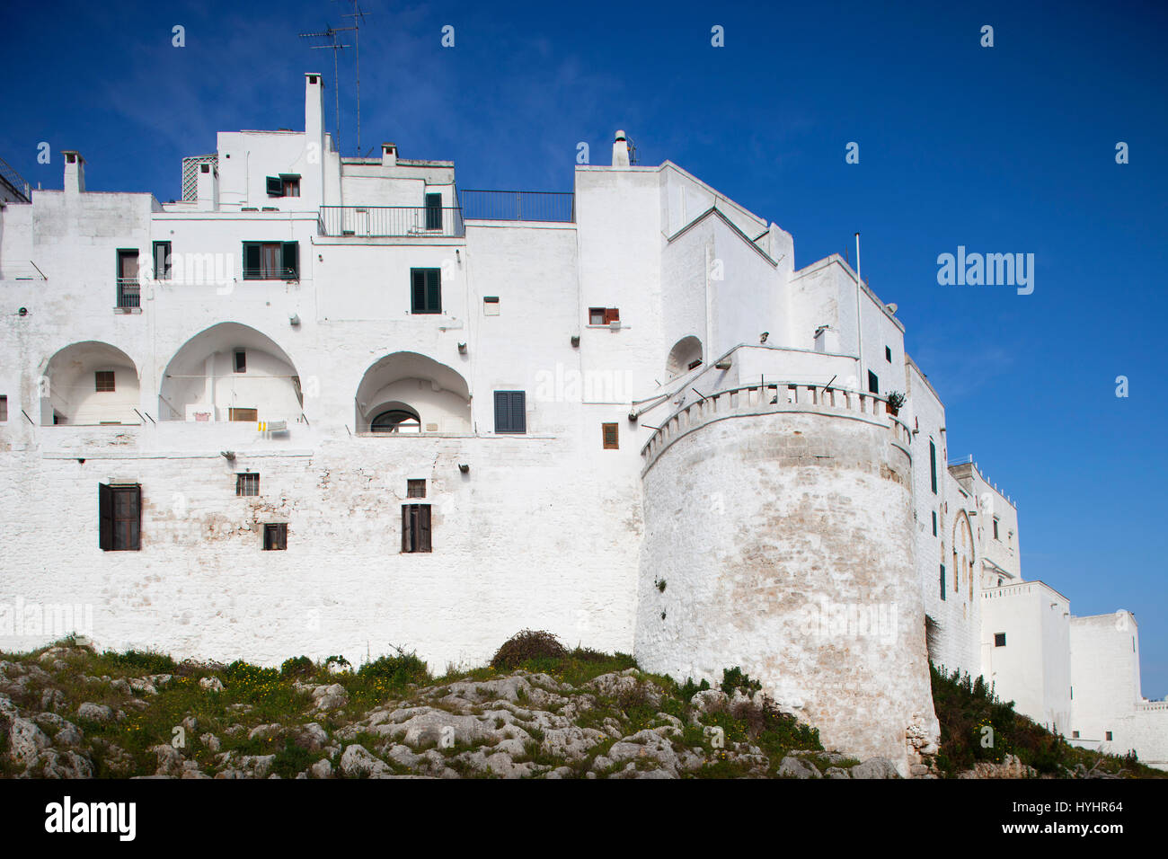 Weiße Stadtmauer und Altstadt, Ostuni, Apulien, Italien, Europa Stockfoto