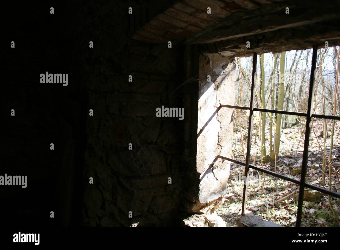 Fenster in der alten Ruine Stockfoto